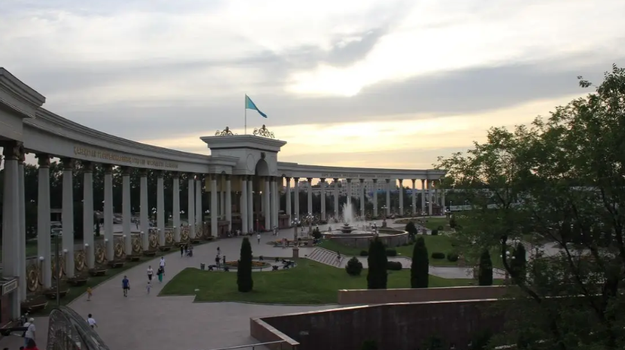 Qazaqstannyń úsh qalasyna erekshe mártebe berilmek