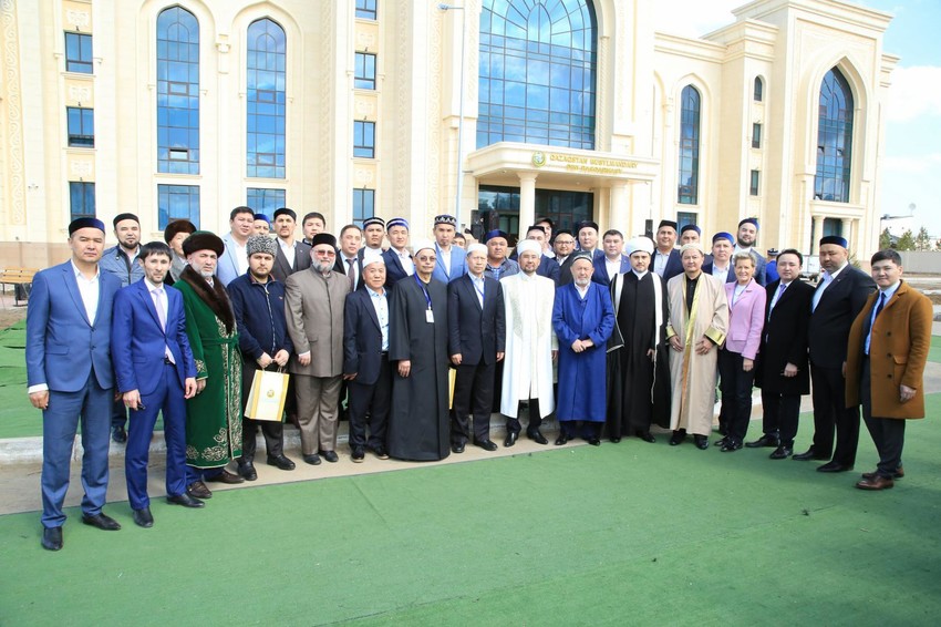 QAZAQSTAN MUSYLMANDARY DİNI BASQARMASYNYŃ JAŃA ǴIMARATY ASHYLDY
