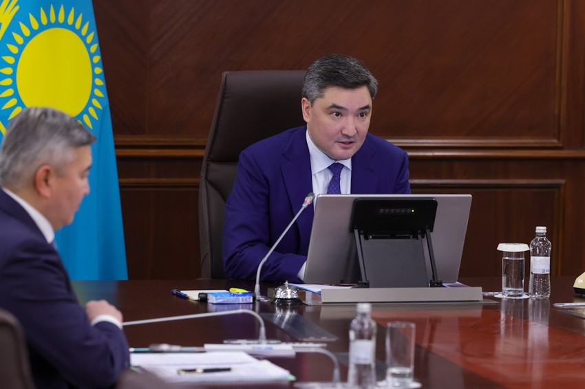 از سويلەپ، كوپ ءىس تىندىرۋ كەرەك: جاڭا پرەمەر العاشقى تاپسىرماسىن بەردى