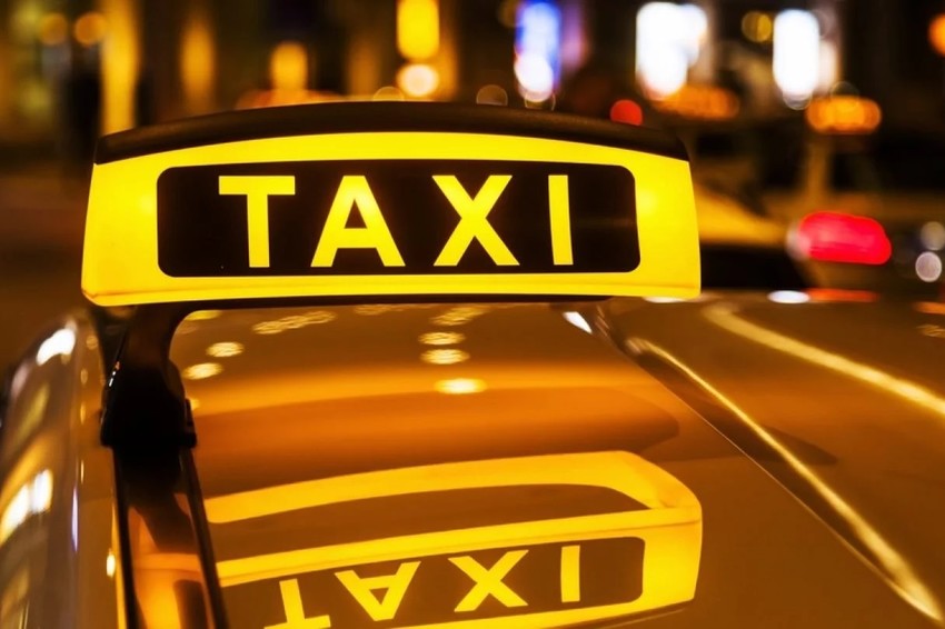 Үкімет басшысы ақшаға құныққан такси жүргізушілерін сынады