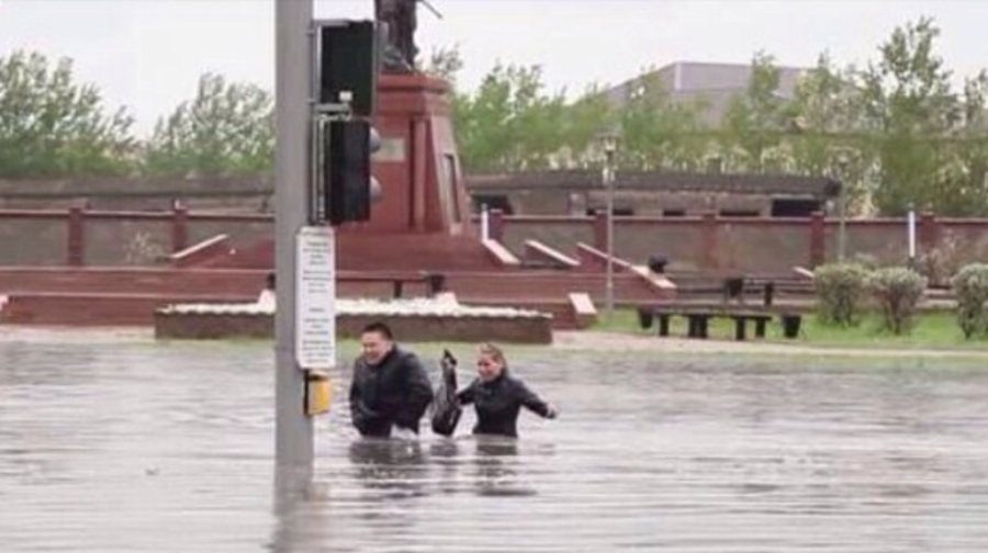 Астананың үнемі су басатын көшесін жөндеуге  шамамен 3 млрд теңге жұмсалмақ