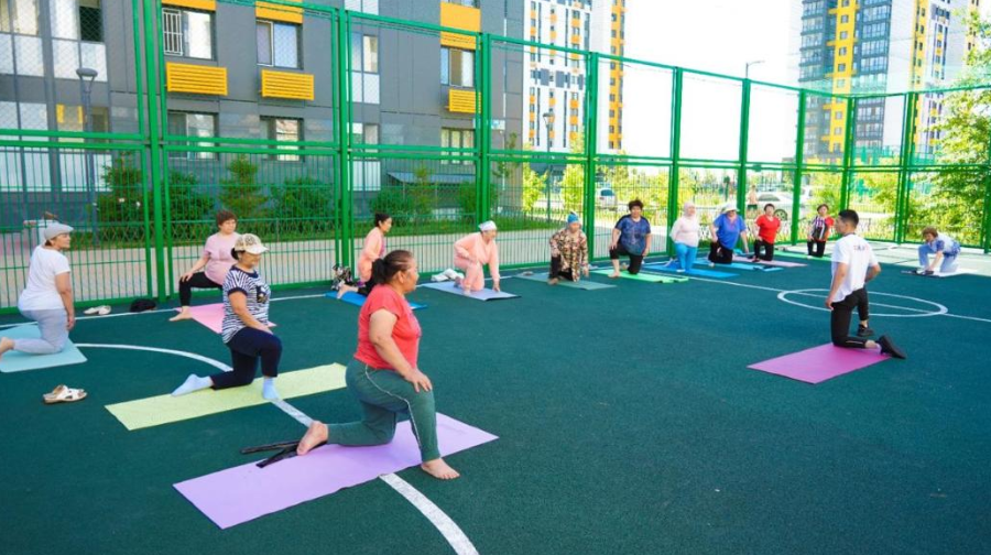 Астаналықтар өз ауласында спортпен тегін шұғылдана