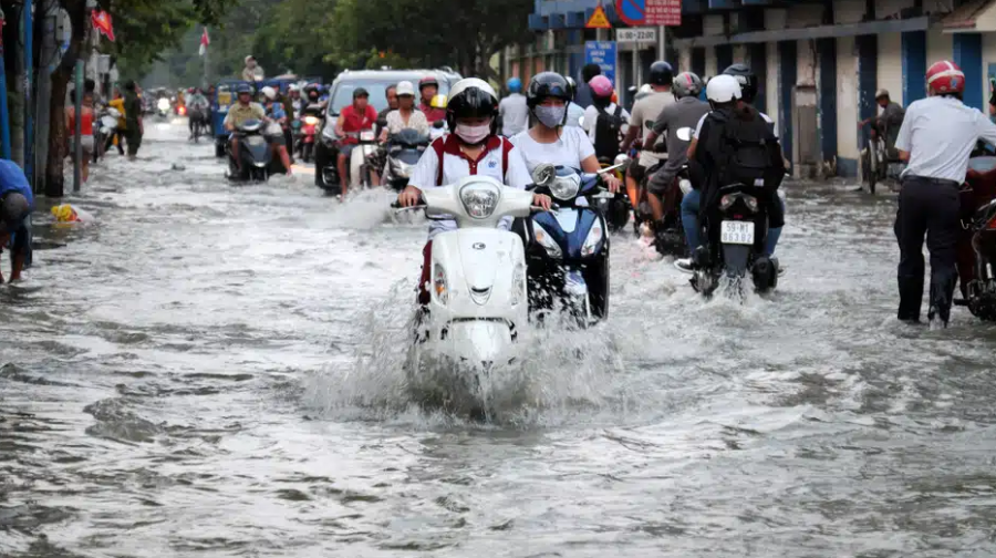 Қазақстанның 83 азаматы Вьетнамда су тасқынында қалуы мүмкін
