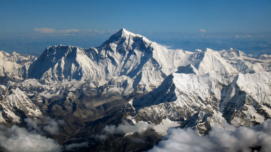 MUZDYQTARDYŃ ERÝİ — ORTALYQ AZIADAǴY SÝ PROBLEMASYN KÚRDELENDİREDİ
