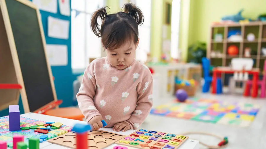 5 بالاباقشا مەڭگەرۋشىسى بالالار تاماعىنا بولىنگەن 35 ميلليون تەڭگەنى جىمقىرعان